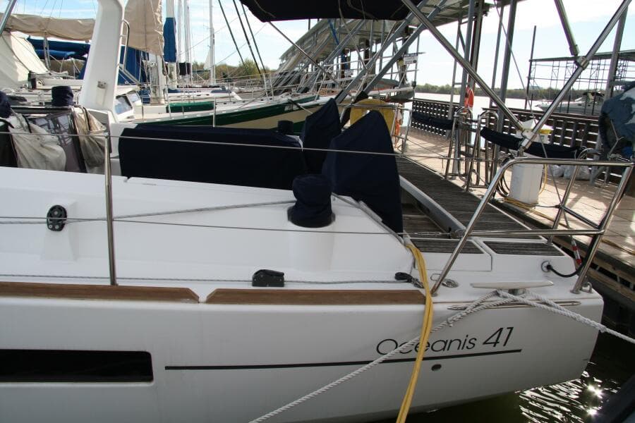2013 Beneteau Oceanis 41 - Photo 4