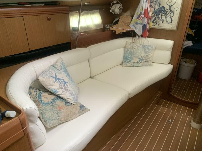 2007 Jeanneau 42DS