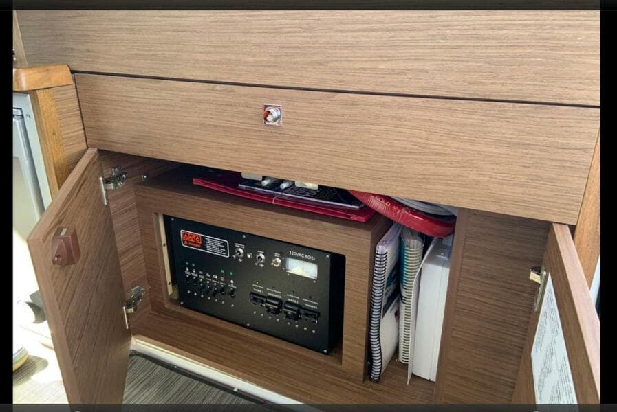 2018 Jeanneau NC 895