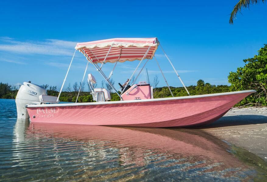 Palm Yacht 17 - Exterior Profile on the Water