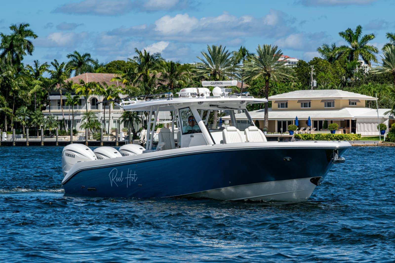 2020 Everglades 395 Center Console - Photo 40