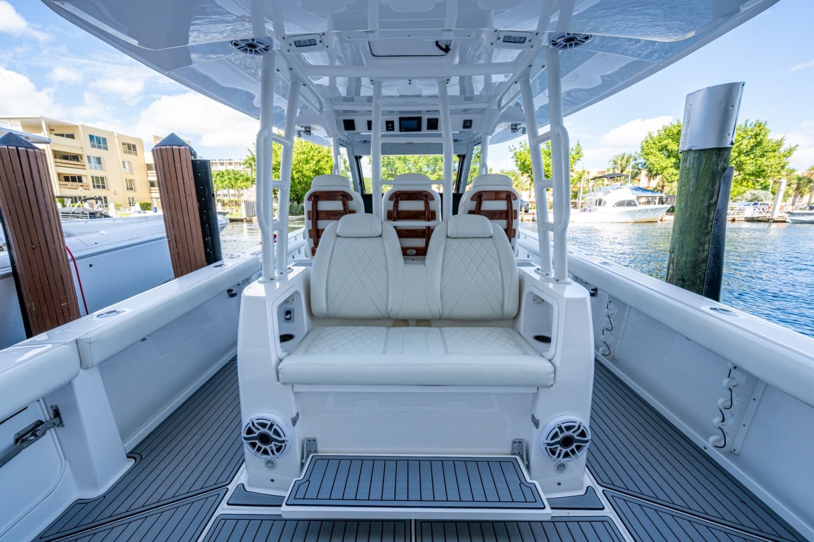 2020 Everglades 395 Center Console - Photo 14