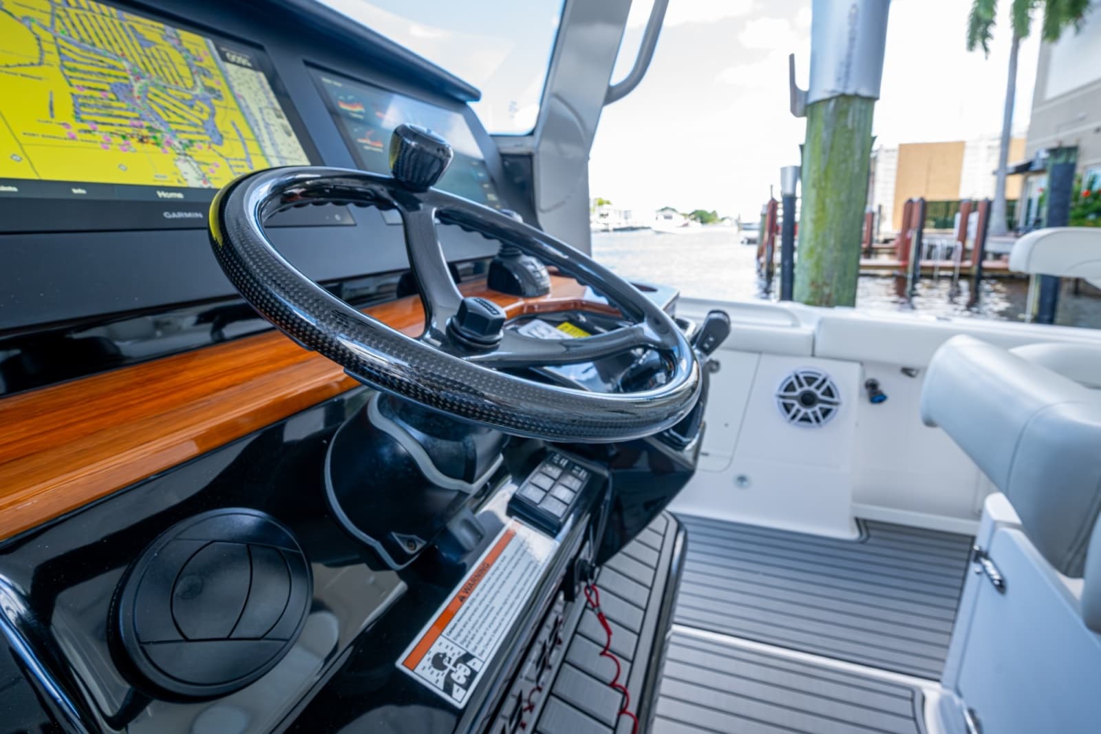2020 Everglades 395 Center Console - Photo 23