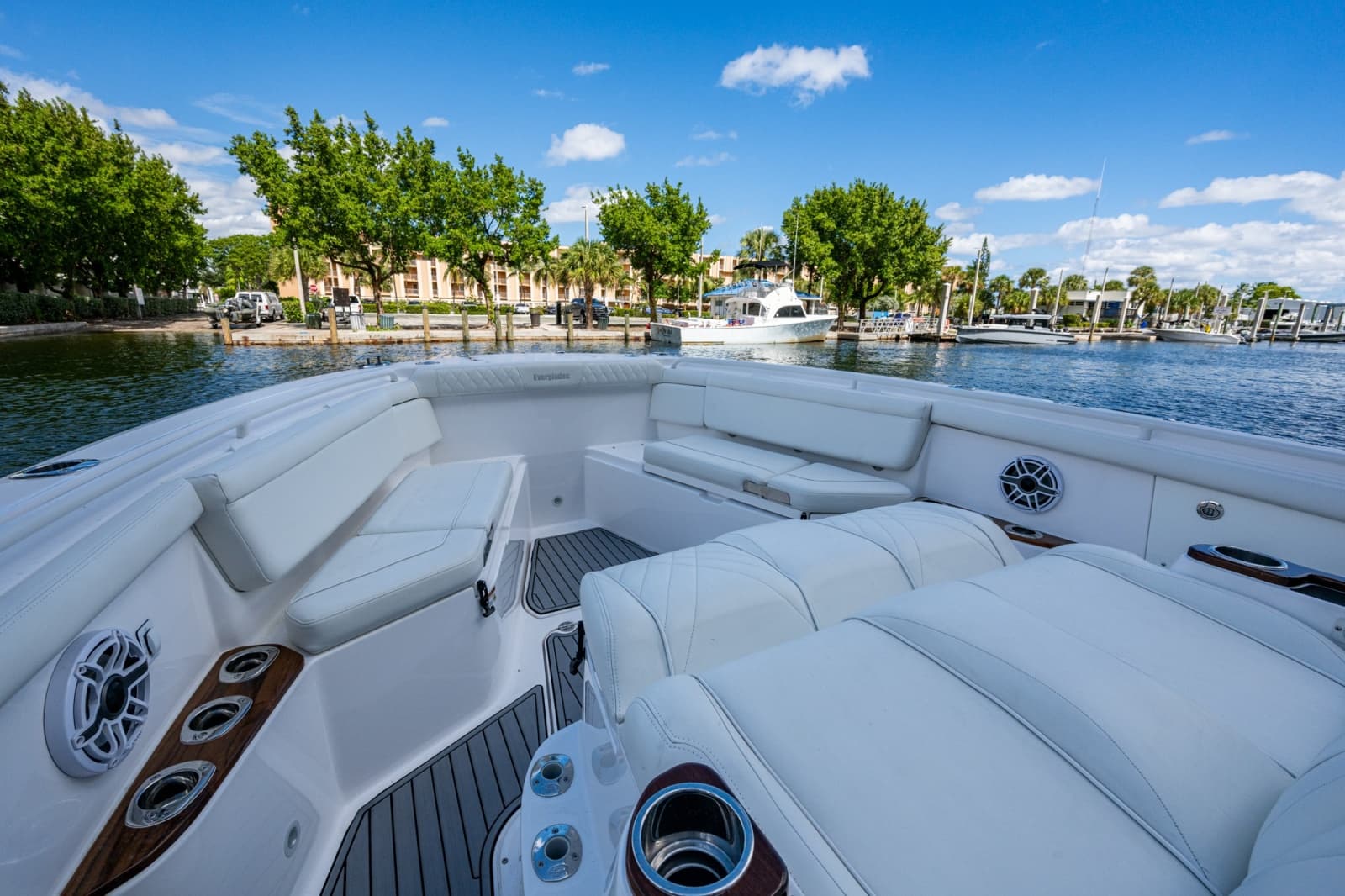 2020 Everglades 395 Center Console - Photo 36