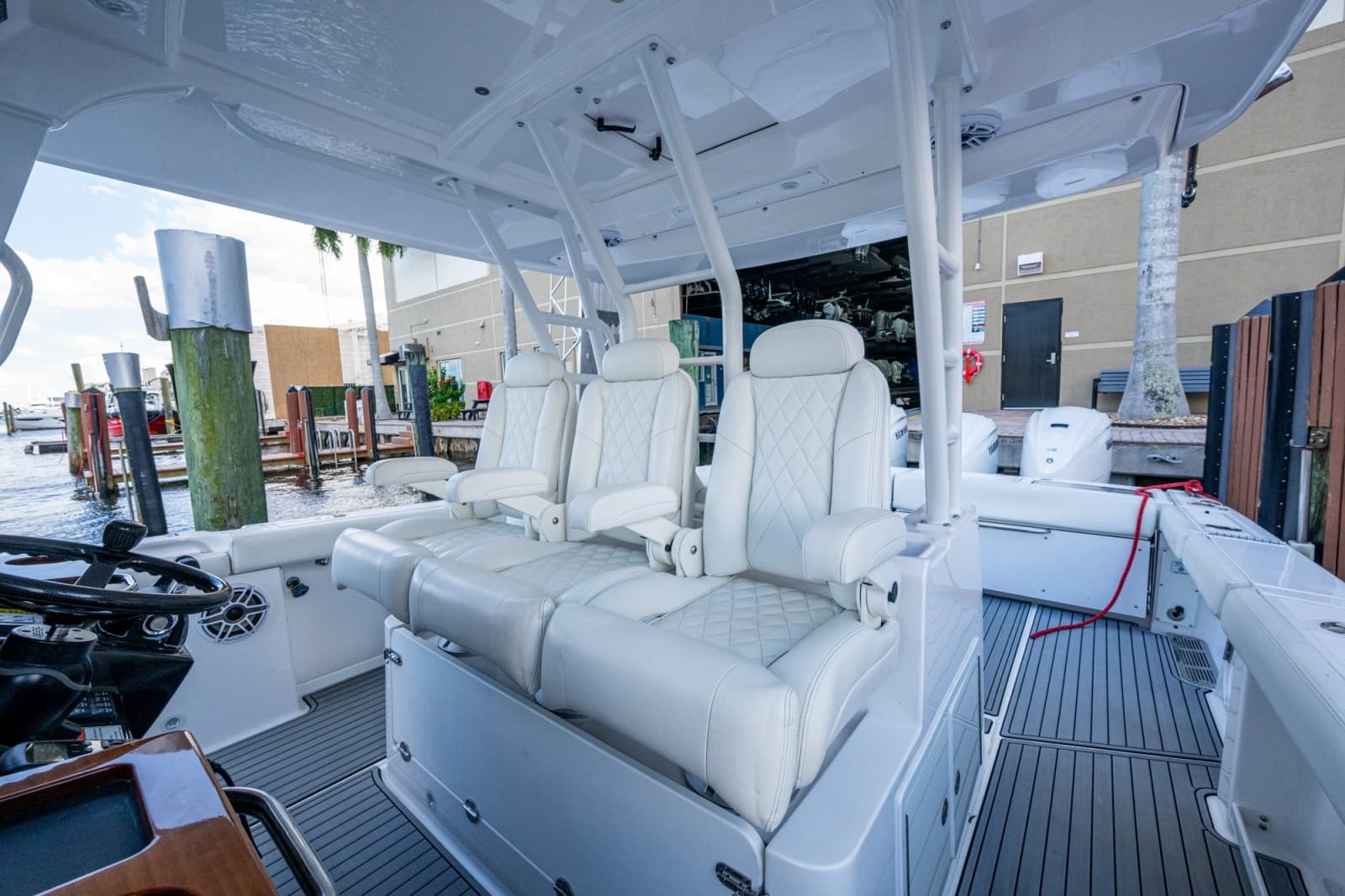 2020 Everglades 395 Center Console - Photo 6