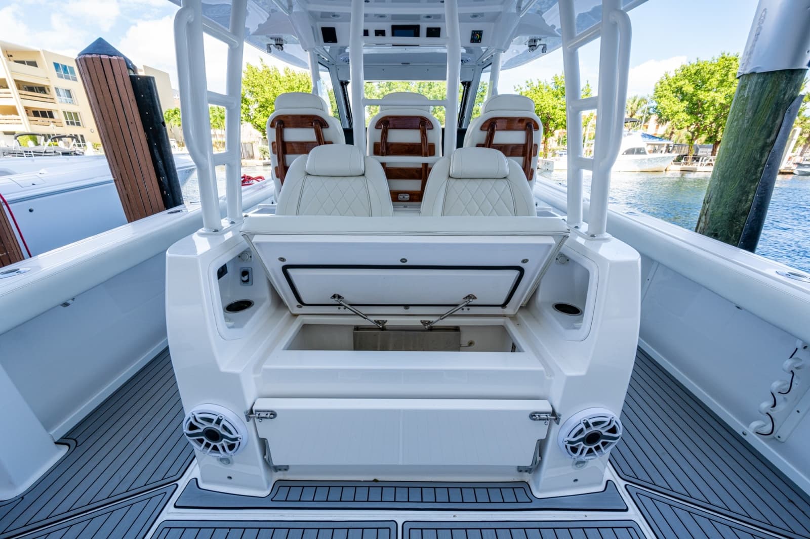 2020 Everglades 395 Center Console - Photo 13