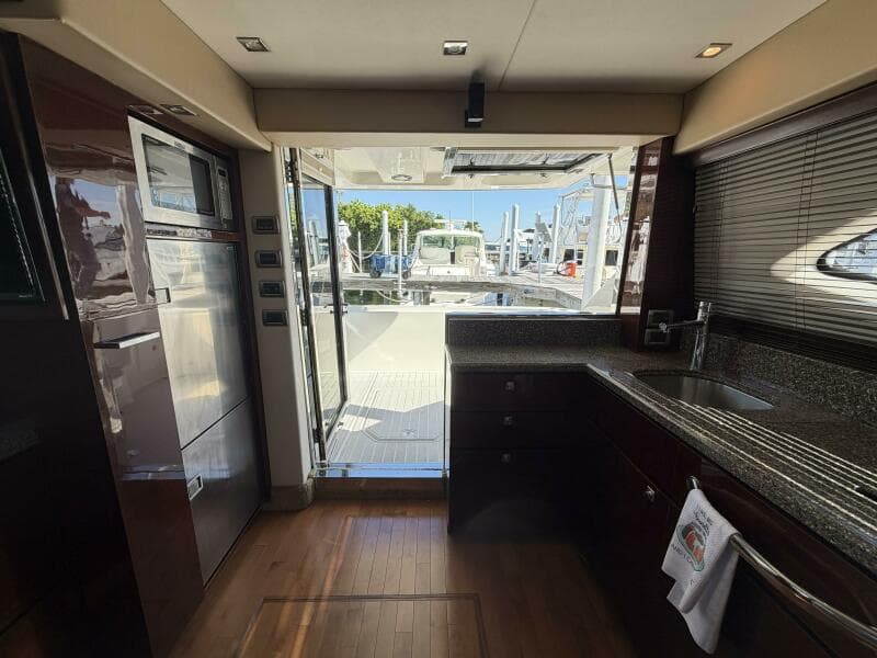 2008 Sea Ray 47 Sedan Bridge - Galley