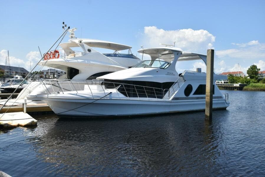 2005 Bluewater 5200