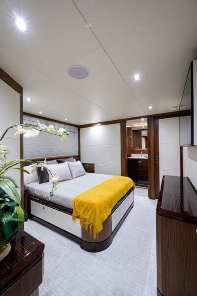 Ocean Alexander 100 ZEPHYR - Interior Guest Stateroom Starboard