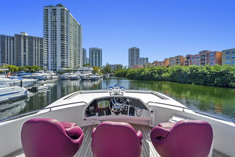 2013 Sunseeker Predator 84