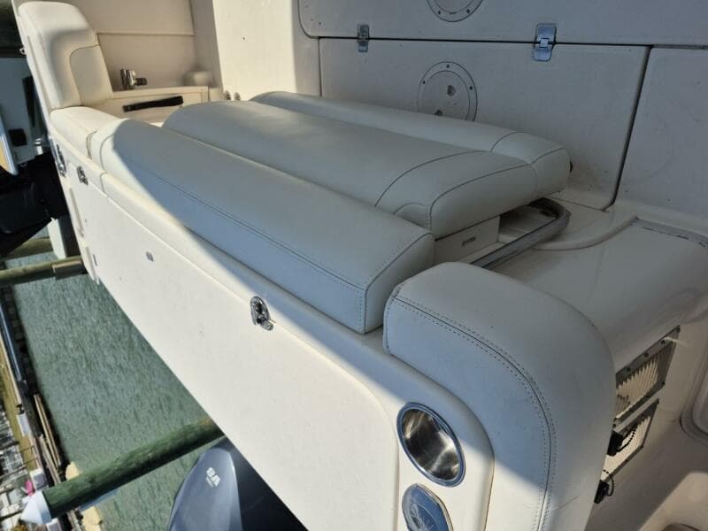 2018 Grady-White 330 Express