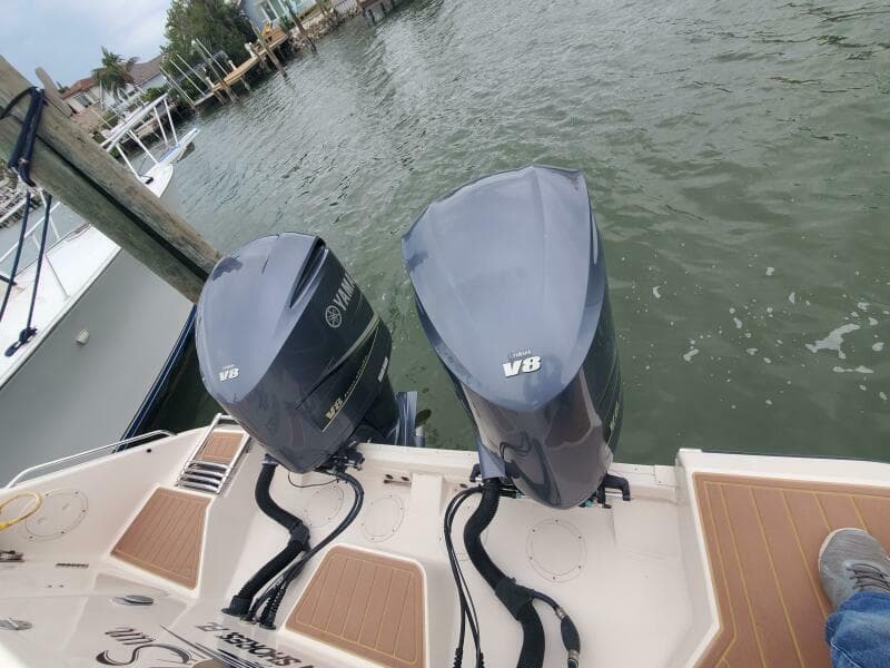 2018 Grady-White 330 Express