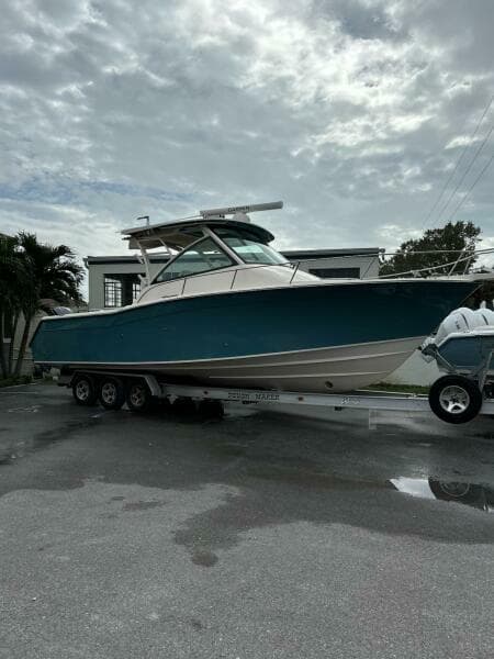 2018 Grady-White 330 Express