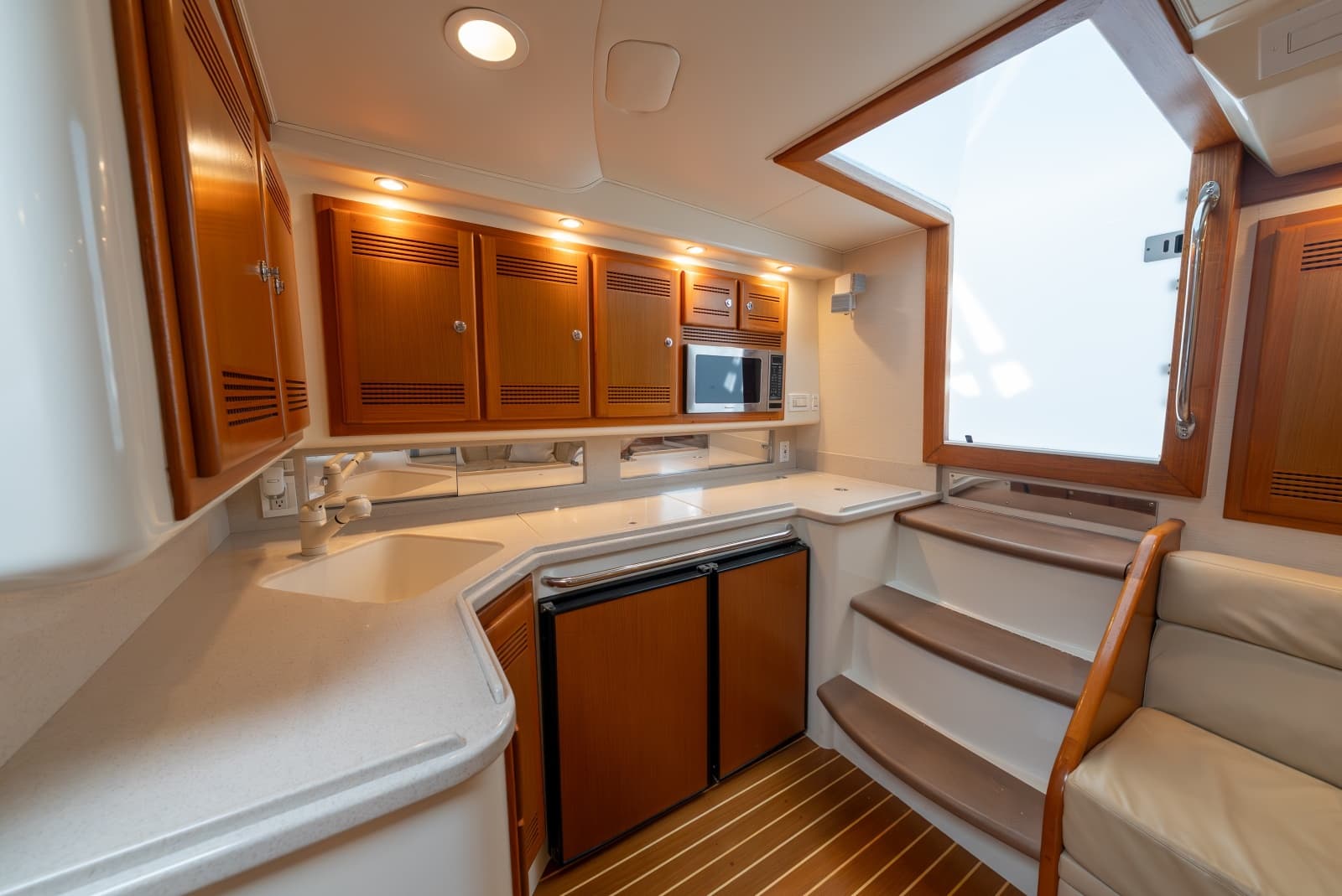 2002 Cabo 45 Express - Photo 89