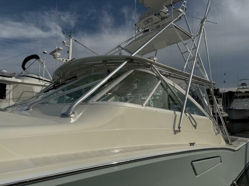 Cabo 45 EMMA - Exterior