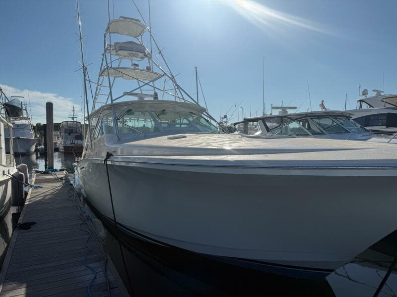 Cabo 45 EMMA - Exterior