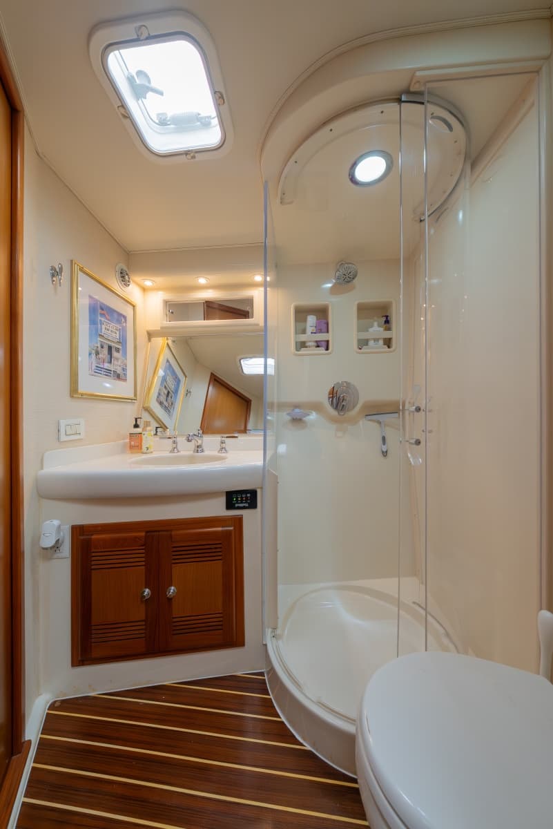 2002 Cabo 45 Express - Photo 113