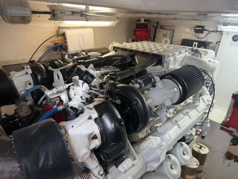 Cabo 45 EMMA - Engine Room