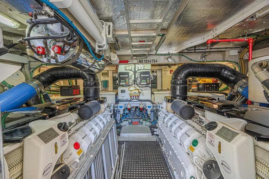 2006 Sunseeker 75 Yacht