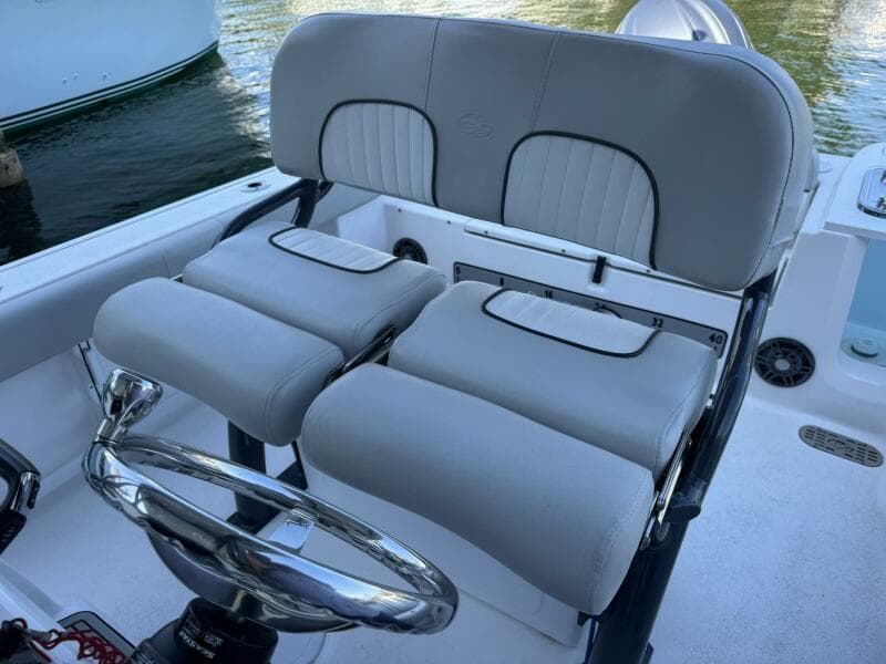 2022 Sea Fox 248 Commander