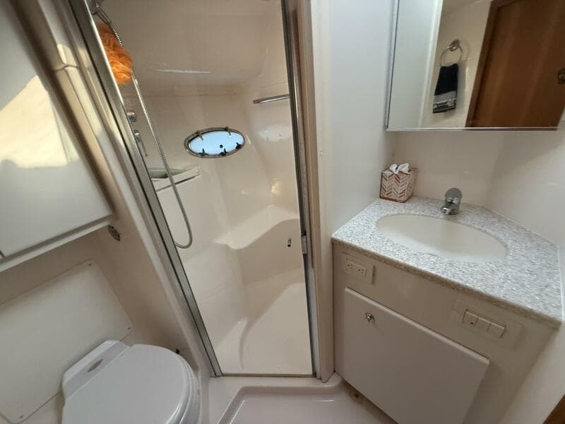 2004 Tiara Yachts 42 "Grande Gator" - Heaed