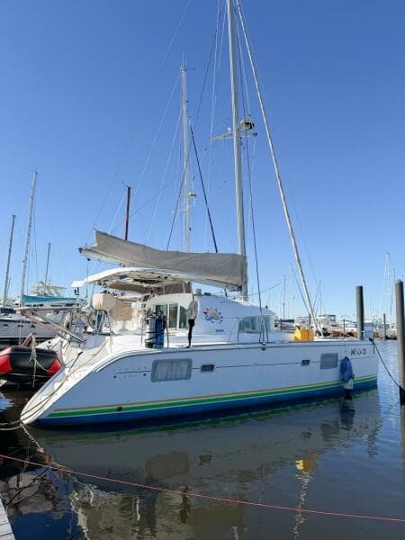 2005 Lagoon 380S