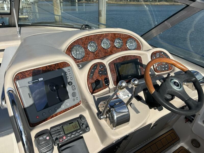 2006 Sea Ray 320 Sundancer