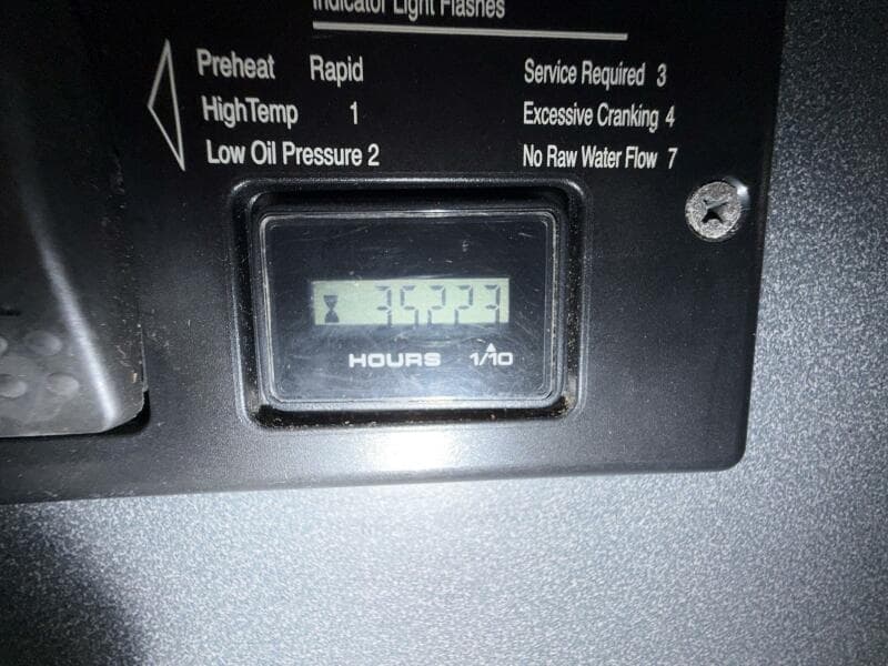 2004 Beneteau 57 Center Cockpit