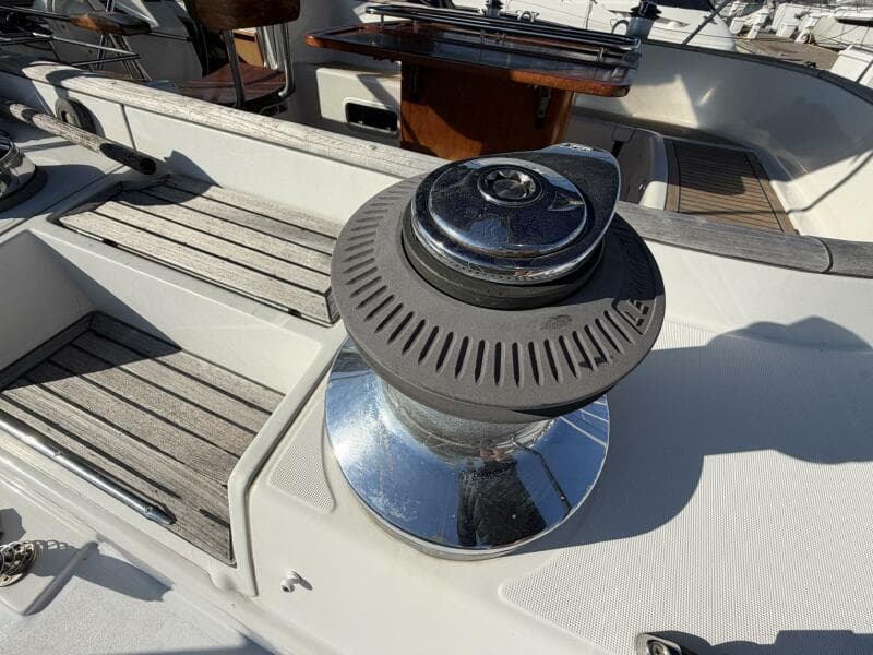 2004 Beneteau 57 Center Cockpit