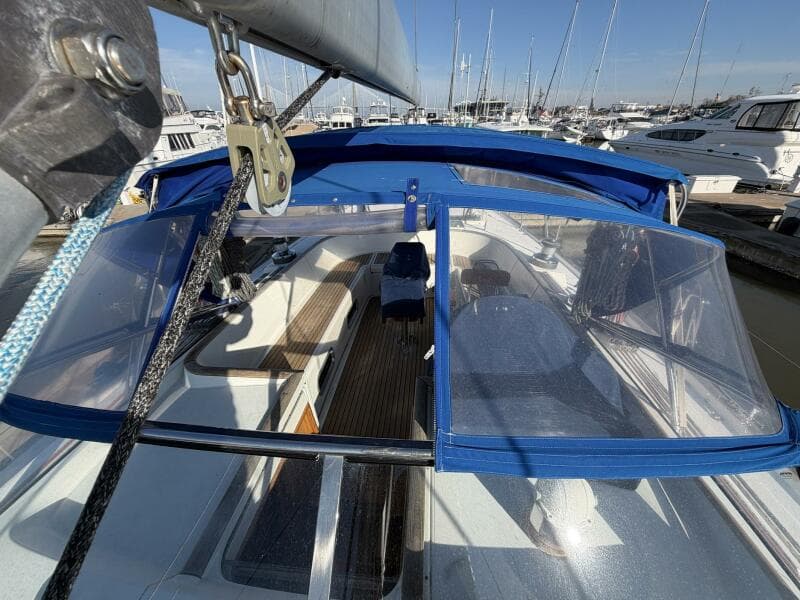 2004 Beneteau 57 Center Cockpit