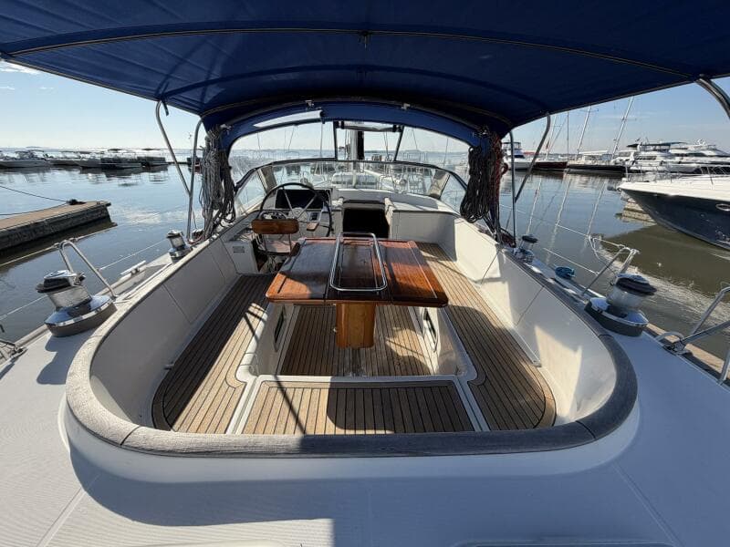 2004 Beneteau 57 Center Cockpit