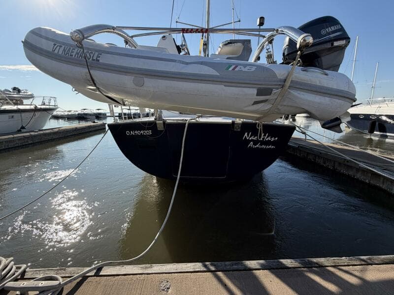 2004 Beneteau 57 Center Cockpit