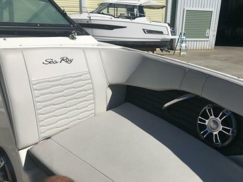 2022 Sea Ray SPX 190 OB