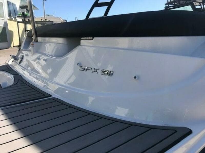2022 Sea Ray SPX 190 OB