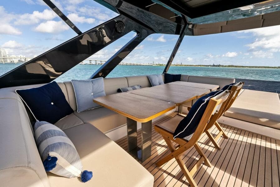 2024 Ferretti Yachts 720