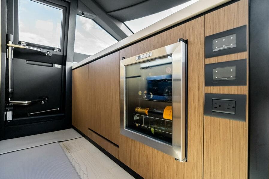 2024 Ferretti Yachts 720