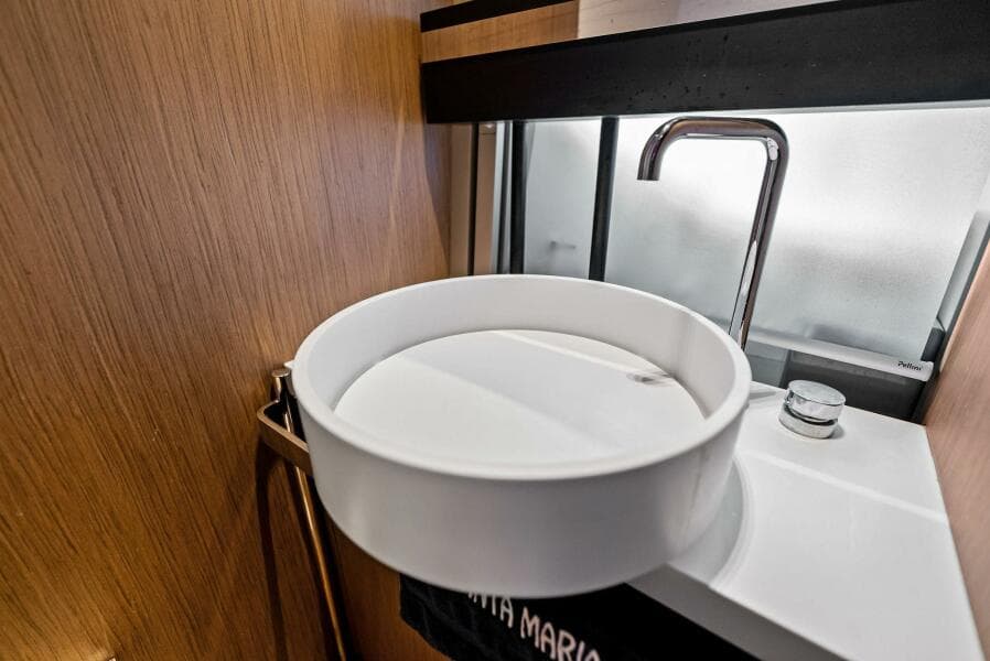 2024 Ferretti Yachts 720