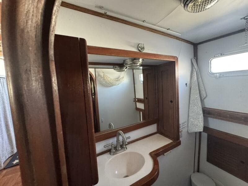 1986 Marine Trader 34 Double Cabin - Photo 110