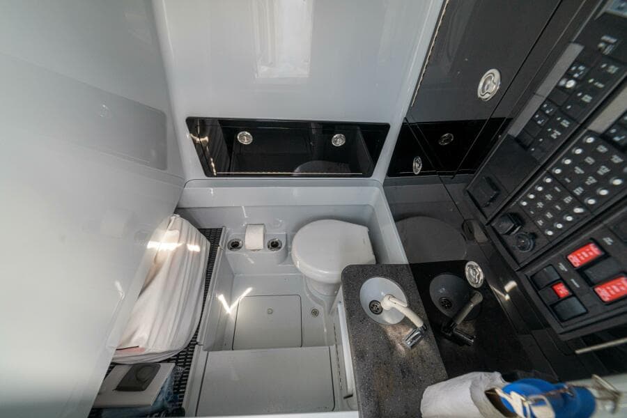 2024 Valhalla Boatworks V-33 "Shit Show" - Head