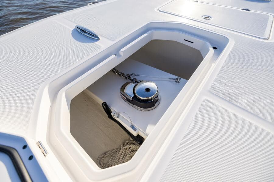 2024 Invincible 40 CAT