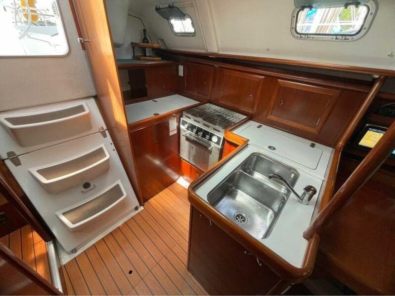 2002 Beneteau 331