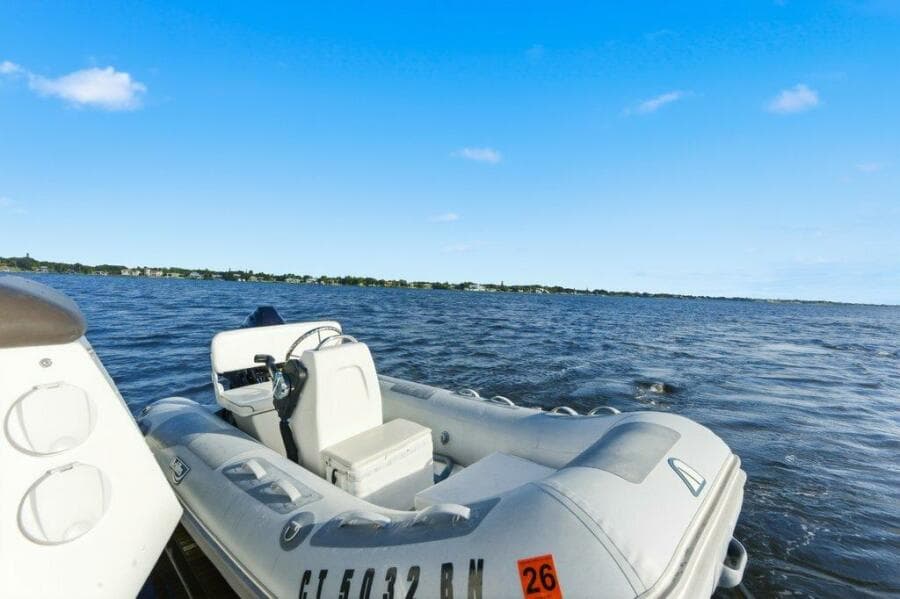 Galeon 58 560 Sky Nuckingfuts- Tender