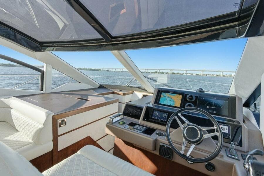 Galeon 58 560 Sky Nuckingfuts- Helm