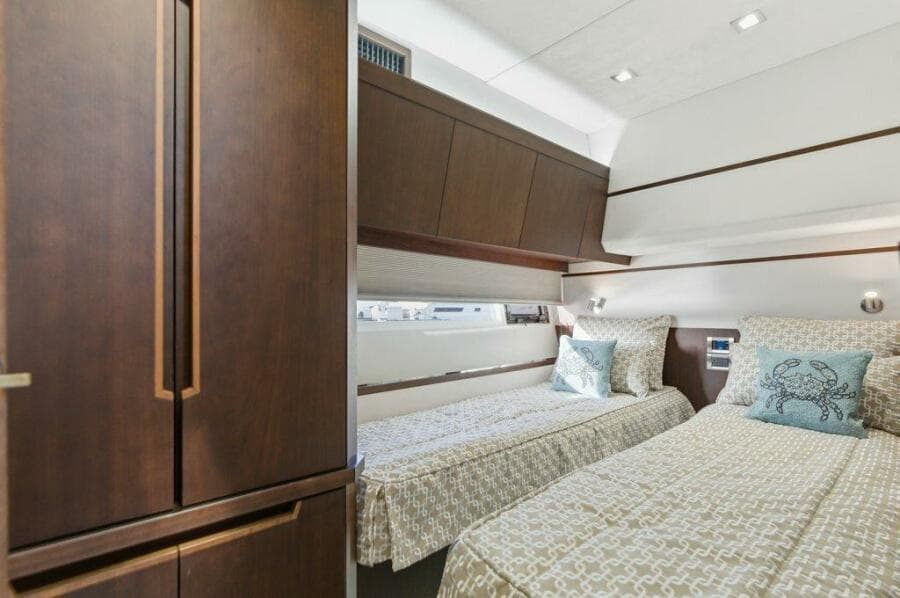 Galeon 58 560 Sky Nuckingfuts- Twin Cabin