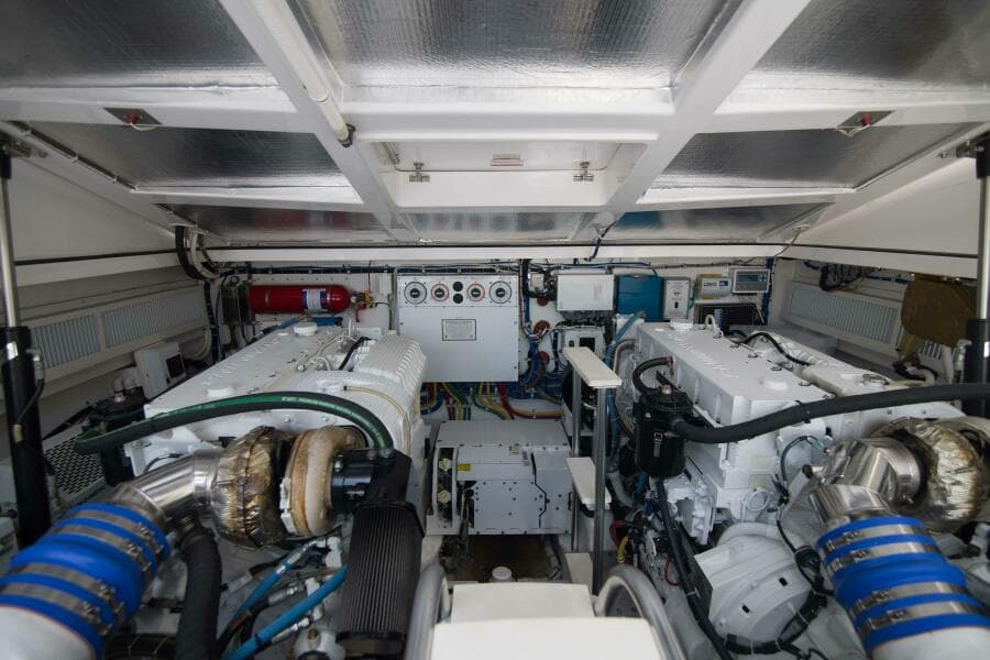 Cabo 41 Justice - Engine Room