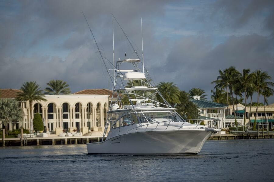 Cabo 41 Justice - Exterior Profile