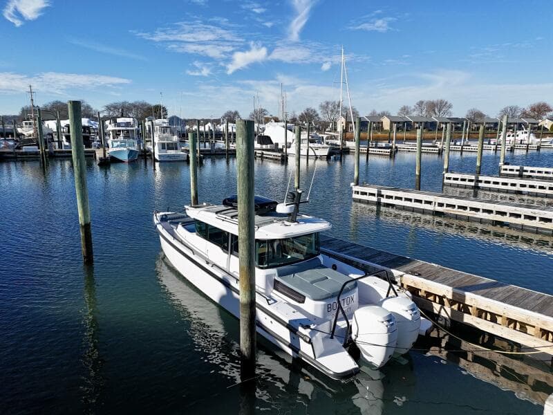 2023 Axopar 37 Cross Cabin