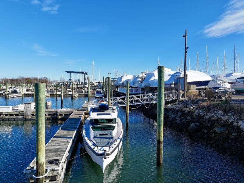 2023 Axopar 37 Cross Cabin