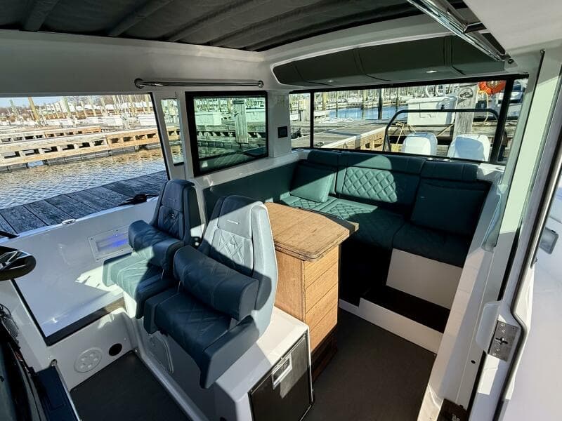 2023 Axopar 37 Cross Cabin