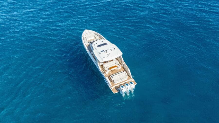 2024 Tiara Yachts 48 LS